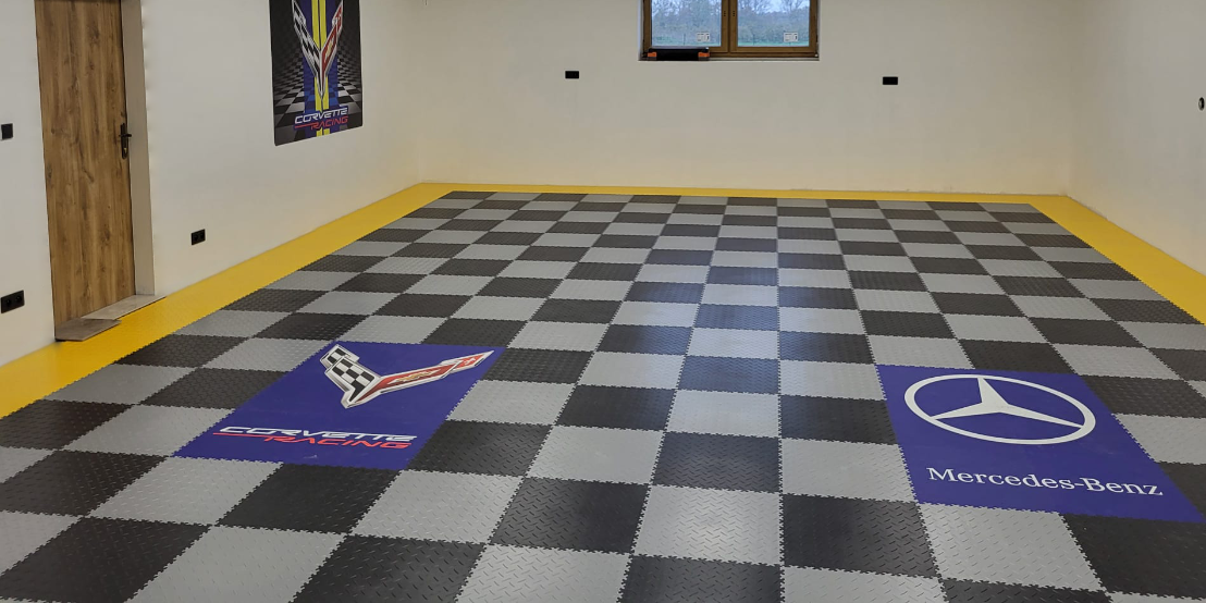 Podlaha pro Chevrolet Corvette C8