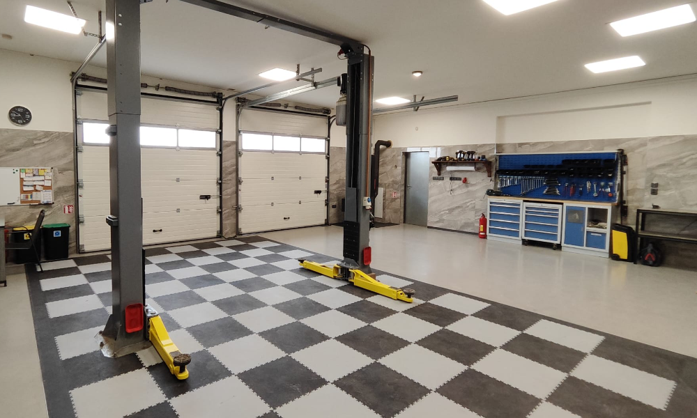 Ukázka podlahy v garáži